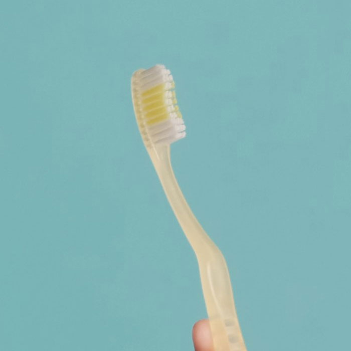 เลือกแปรงสีฟันยังไงดี ข้อดี-ข้อเสียระหว่างแบบธรรมดาและแบบไฟฟ้า