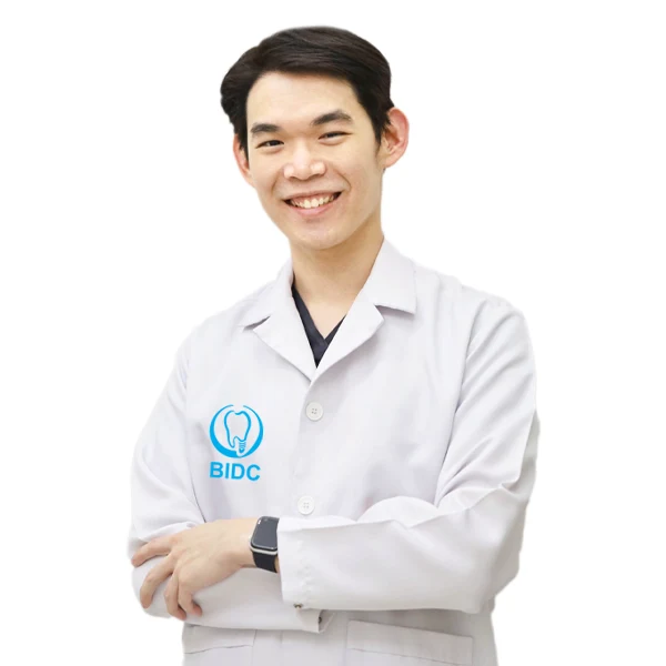 ทันตแพทย์ จตุรงค์ พิสิทธิพร DDS.,