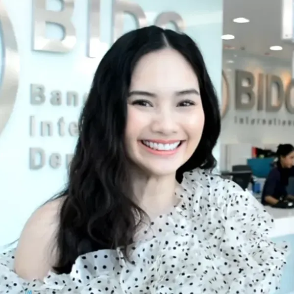 คุณเจเจ พัชธารา (นักแสดงและนางงาม)