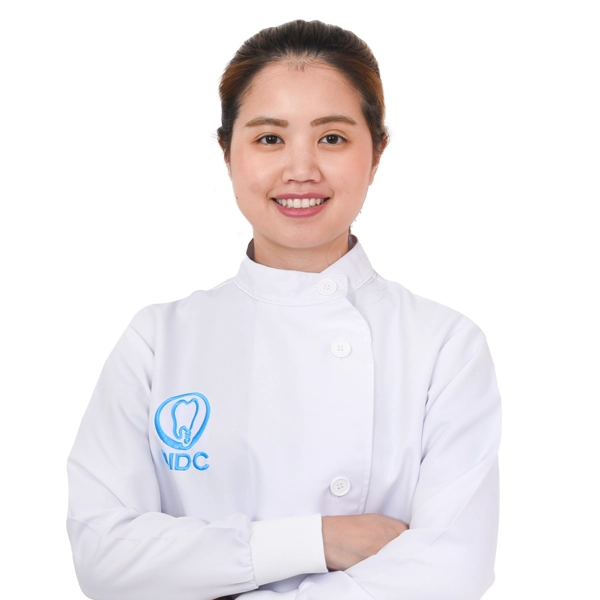 ทันตแพทย์หญิง บุษฎี แสงหิรัญวัฒนา