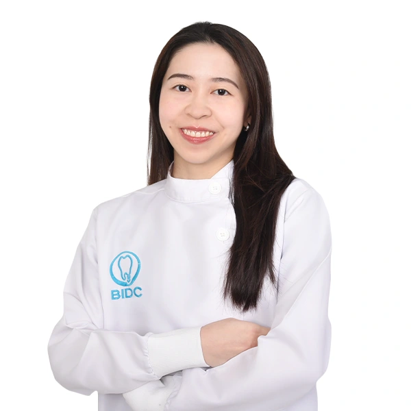 ทันตแพทย์หญิง ปิ่นมนัส เจนไพโรจน์สกุล DDS.,